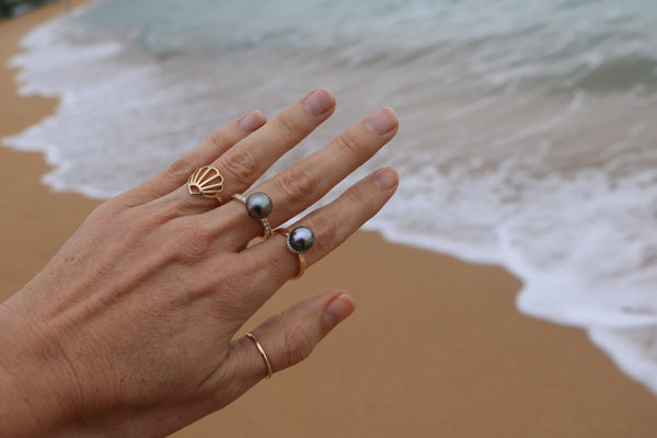 Gold Shell Ring in 14k