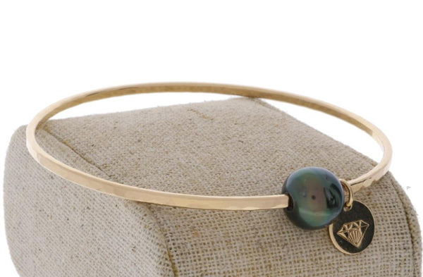 Tahitian Pearl Bangle in Gold