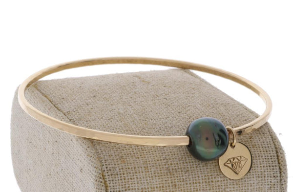 Tahitian Pearl Bangle in Gold