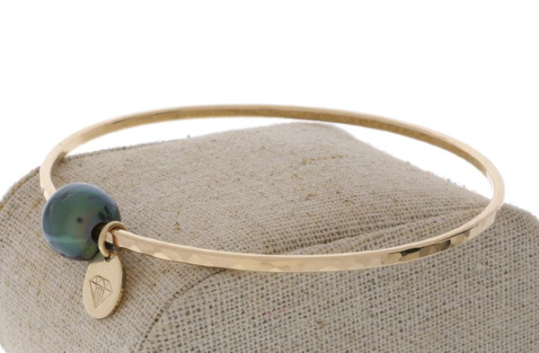 Tahitian Pearl Bangle in Gold