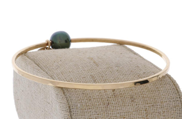 Tahitian Pearl Bangle in Gold