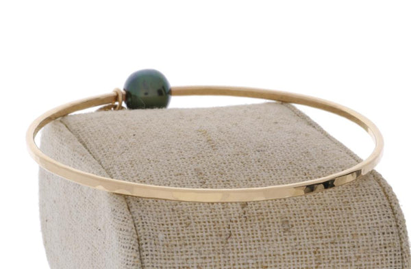 Tahitian Pearl Bangle in Gold