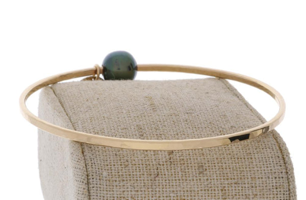 Tahitian Pearl Bangle in Gold