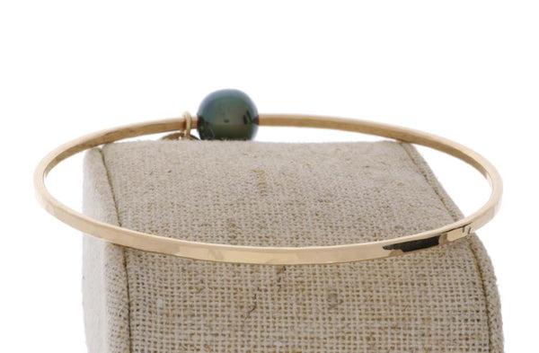 Tahitian Pearl Bangle in Gold