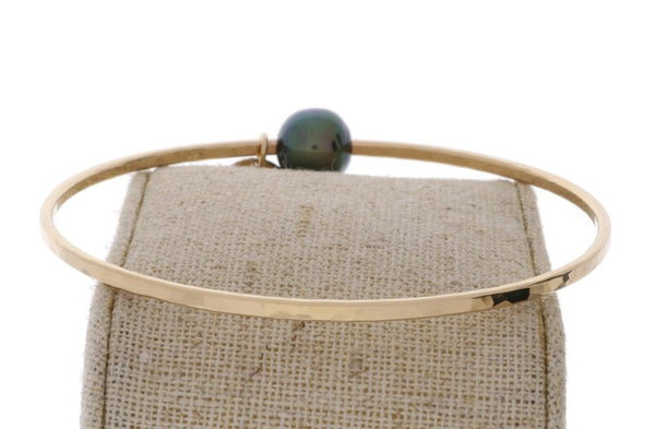 Tahitian Pearl Bangle in Gold