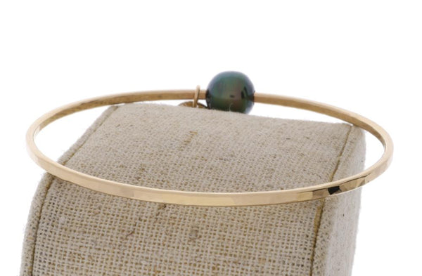 Tahitian Pearl Bangle in Gold