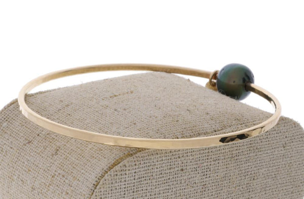 Tahitian Pearl Bangle in Gold