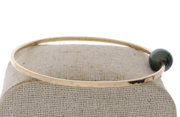 Tahitian Pearl Bangle in Gold