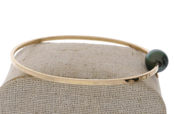 Tahitian Pearl Bangle in Gold