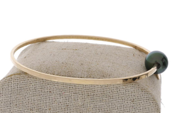 Tahitian Pearl Bangle in Gold