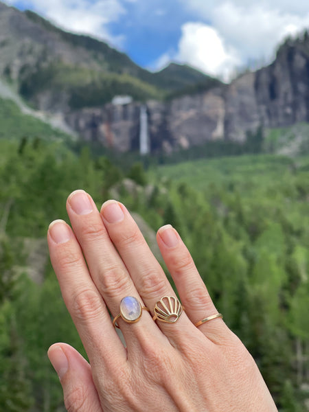 Gold Shell Ring in 14k