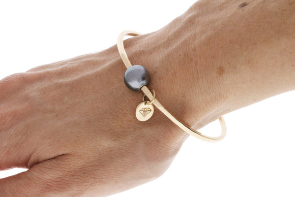Thick Pearl Bangle in Gold