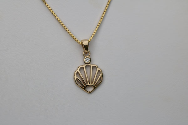 Gold Shell Pendant in 14k with Diamond