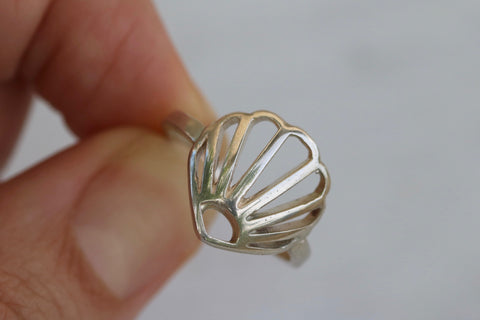 Chey Shell Ring in SIlver